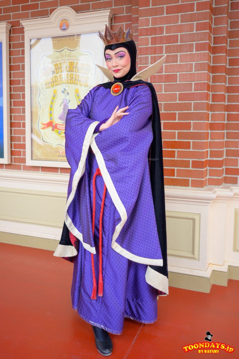 ウィックド・クイーン TDL ワールドバザール・エントランス フリーグリーティング