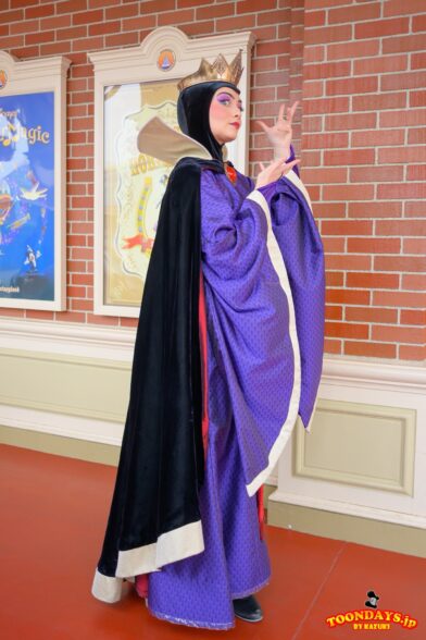 ウィックド・クイーン TDL ワールドバザール・エントランス フリーグリーティング