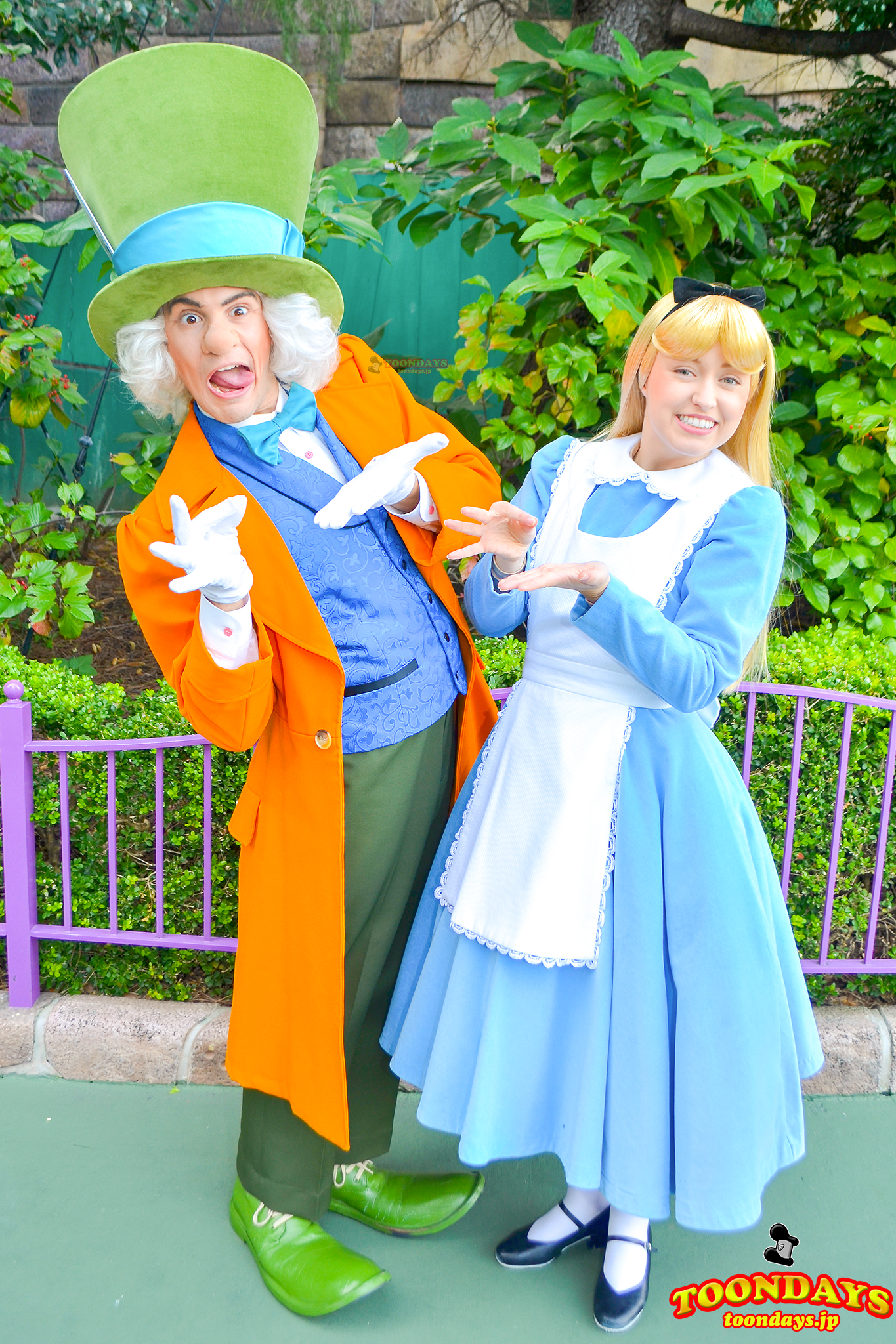 ファンタジーランドのアリスとマッドハッター