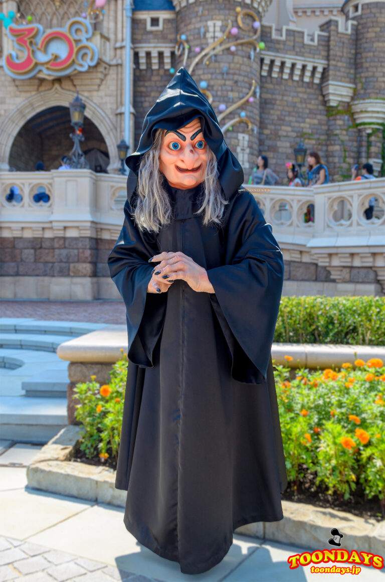 ハロウィーン・グリーティングのウィックドウィッチ
