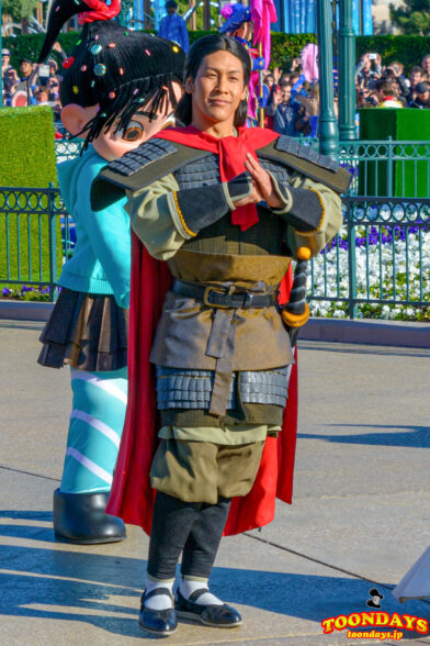 ザ・ディズニーランドパリ・25thアニバーサリー・グランドセレブレーションのリー・シャン隊長