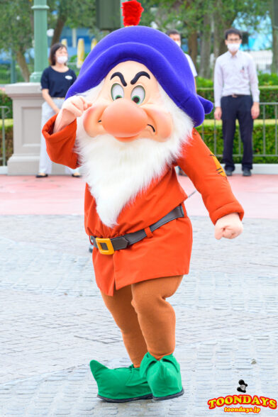 グランピー：東京ディズニーランド・バンド・ウィズ・キャラクター（7人のこびと）
