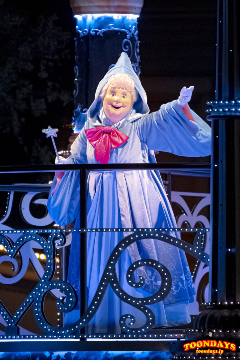東京ディズニーランド・エレクトリカルパレード・ドリームライツのフェアリーゴッドマザー