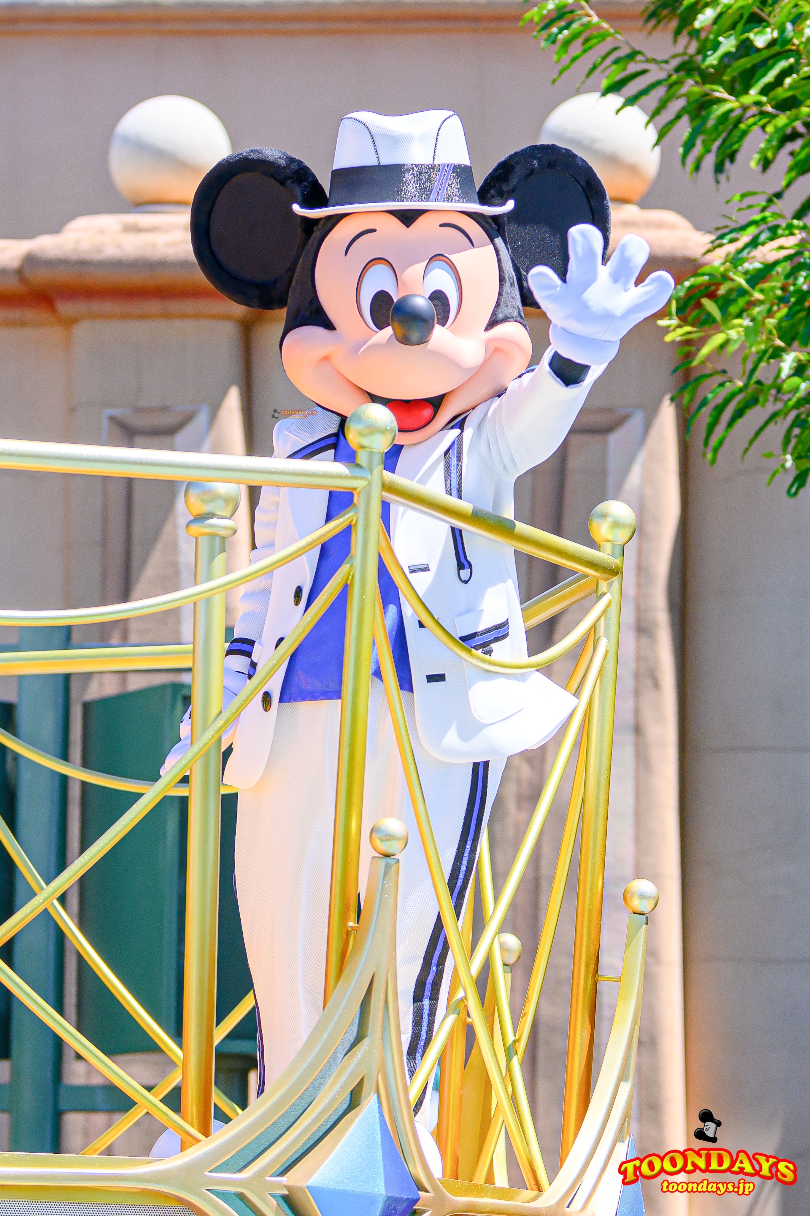 2021年『ミッキー＆フレンズのグリーティングパレード：クラブマウスビート』のミッキーマウス