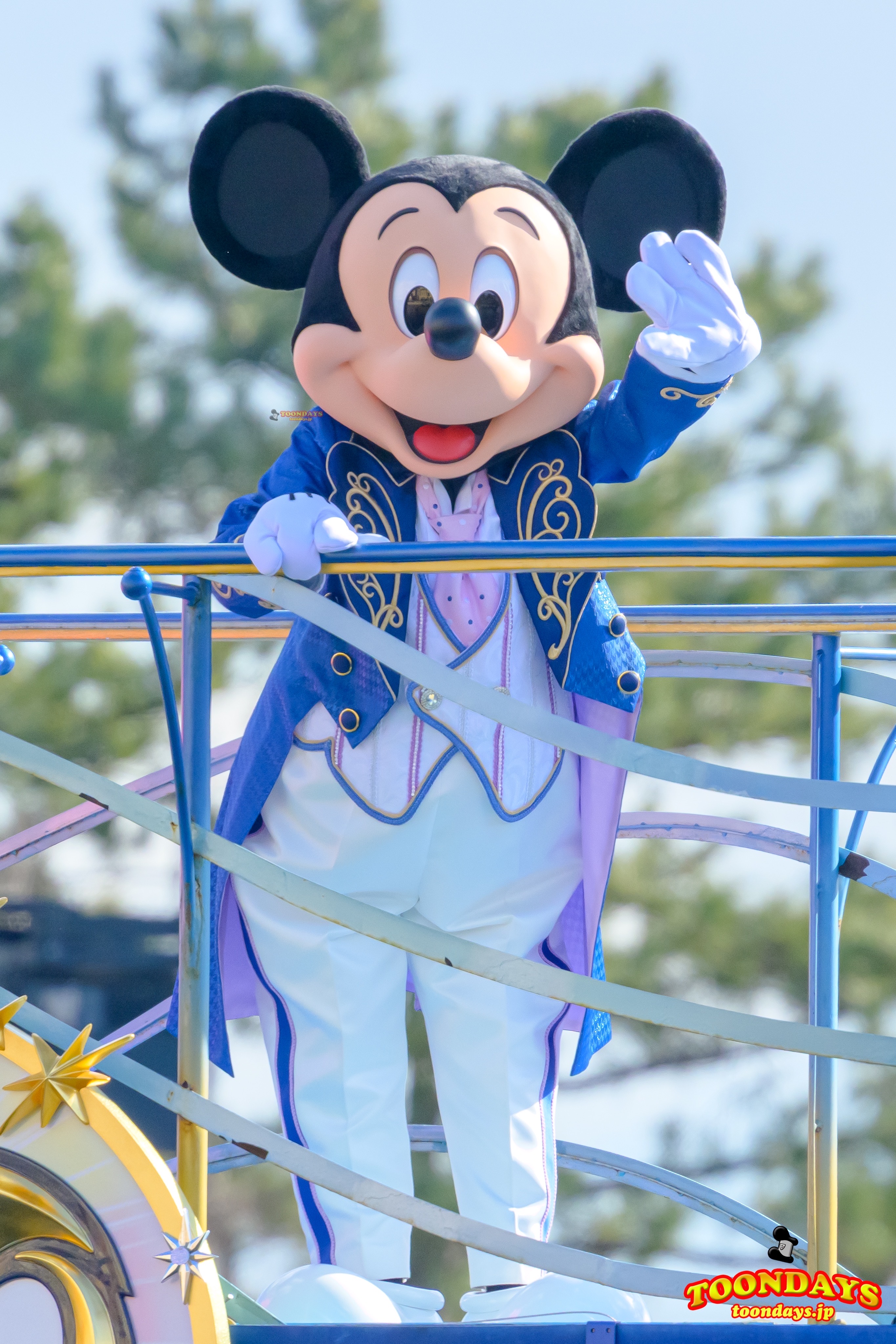 『トータリー・ミニーマウス 2022 ミニー＆フレンズのハーバーグリーティング：トータリー・ミニーマウス 2期：バレンタイン・ナイト』のミッキーマウス