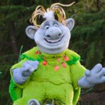 トロール:「アナと雪の女王」の緑色の苔に覆われたトロール