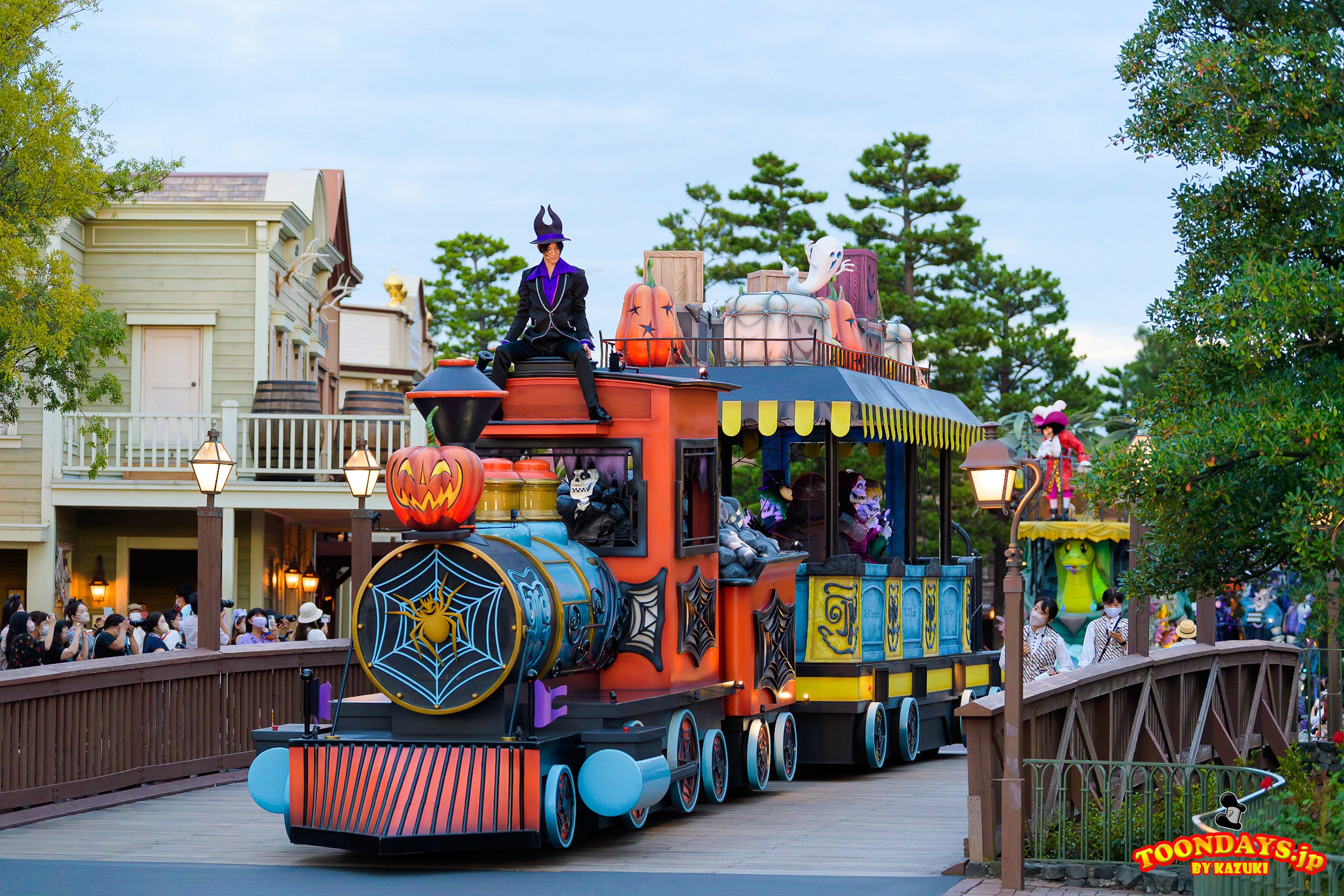 TDL ディズニー・ハロウィーン 2022 ザ・ヴィランズ・ロッキン・ハロウィーン マルフィ 2