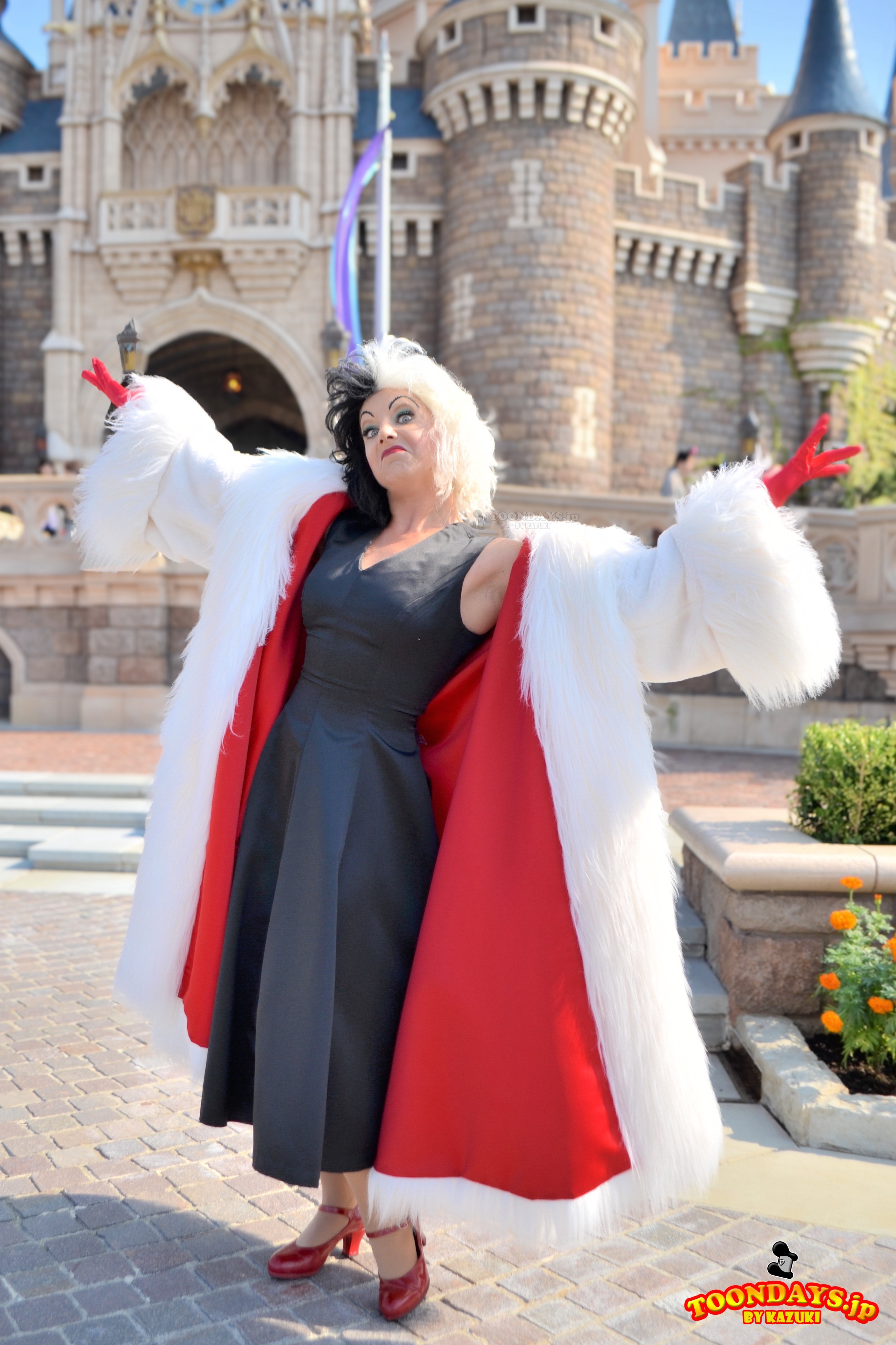 TDL ディズニー・ハロウィーン 2012 ファンタジーランド 整列グリーティング クルエラ・ド・ヴィル