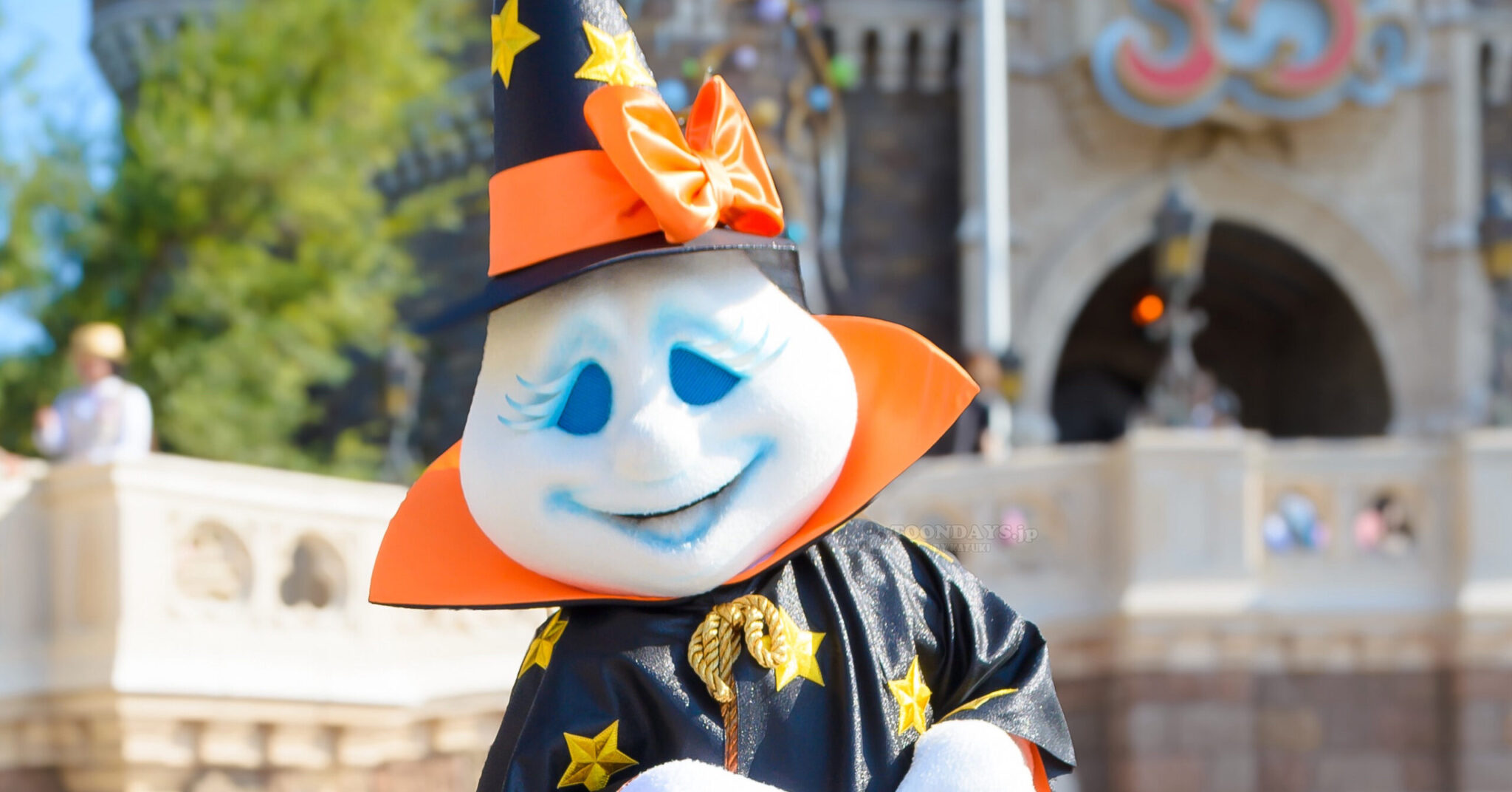 TDL-ディズニー・ハロウィーン-2013-ファンタジーランド-整列グリーティング--おばけちゃん1