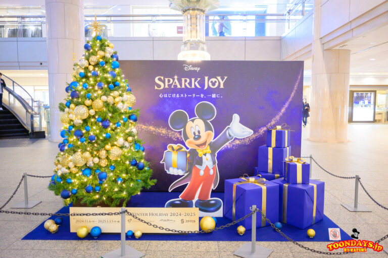 ランドマークプラザ・ミッキーマウス&クリスマスツリー<3F 風の灯台>