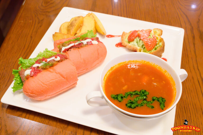 【絶対食べて！】濃厚テリーヌがたまらない！サンドテディ・ルーズヴェルト・ラウンジ「スペシャルサンドウィッチプレート」＜東京ディズニーシー「ディズニー・クリスマス」＞