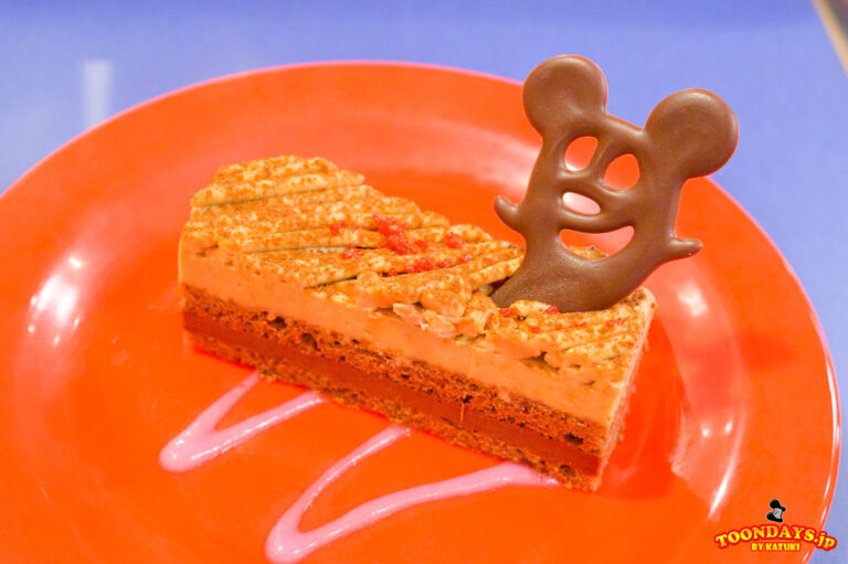 マロンムースとチョコのケーキ