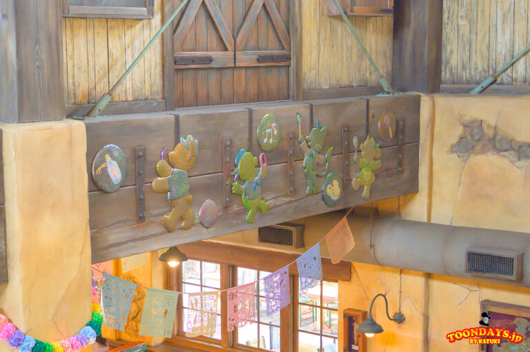 TDS ダッフィー&フレンズ20周年:カラフルハピネス 2025 デコレーション ミゲルズ・エルドラド・キャンティーナ