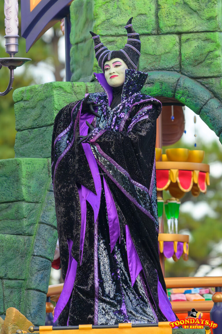 TDL-ディズニー・ハロウィーン-2025-ザ・ヴィランズ・ハロウィーン'Into-the-Frenzy'-マレフィセント2