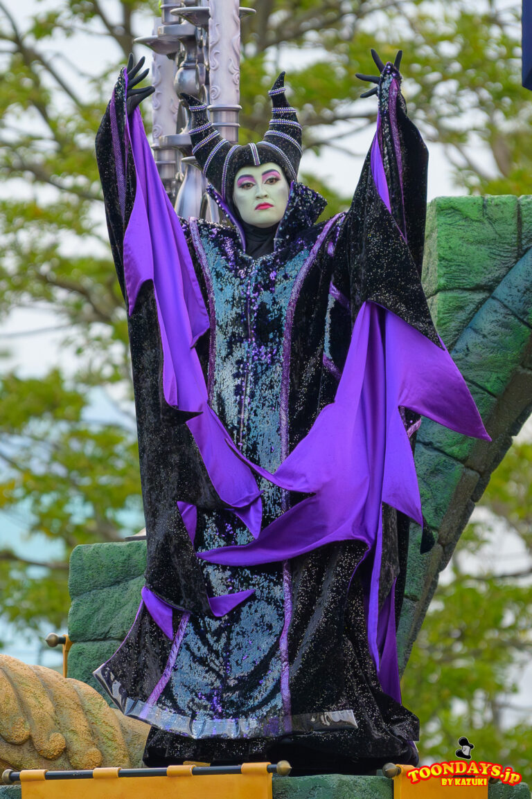 TDL-ディズニー・ハロウィーン-2025-ザ・ヴィランズ・ハロウィーン'Into-the-Frenzy'-マレフィセント6