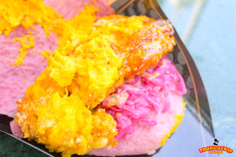 TDS ディズニー・ハロウィーン・グリーティング 2025 スパイシーチキン&パンプキングラタンのスペシャルサンド