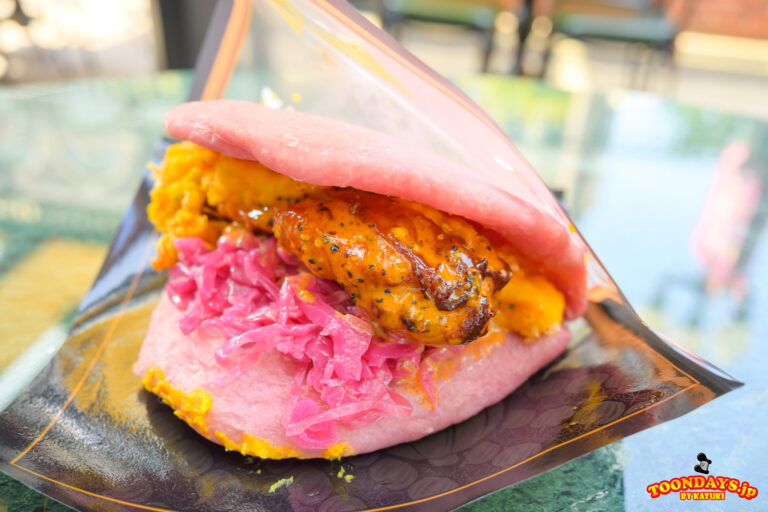 スパイシーチキン&パンプキングラタンのスペシャルサンド