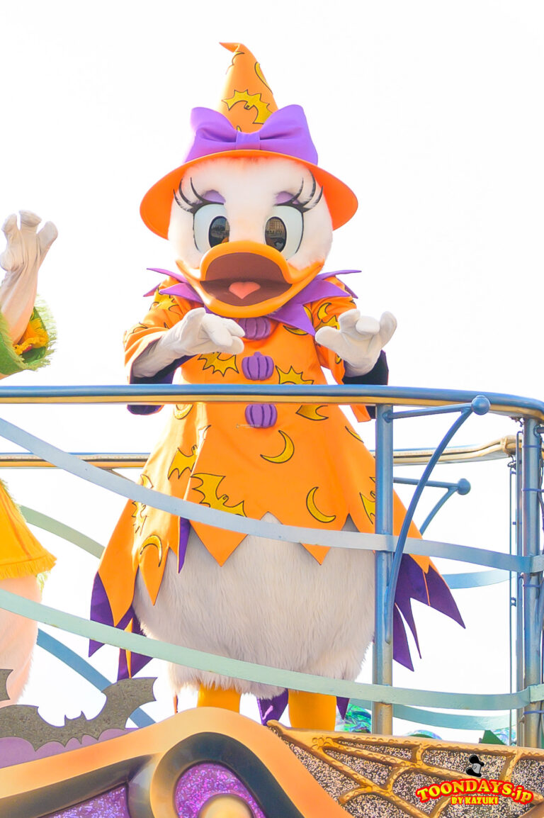 TDS ディズニー・ハロウィーン・グリーティング 2025 デイジーダック3