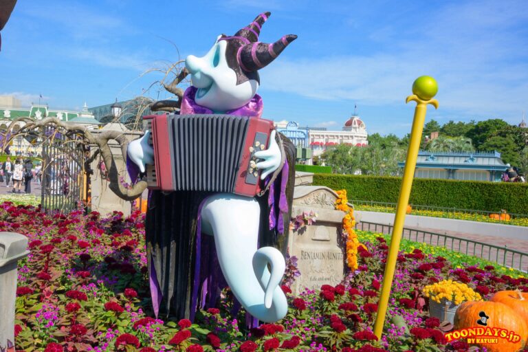 TDL ディズニー・ハロウィーン 2025 デコレーション キャッスルフォアコート