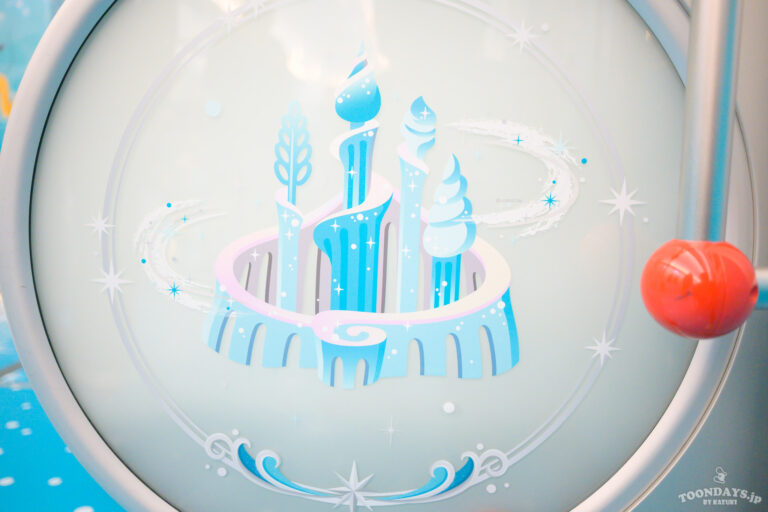 ディズニーリゾートライン「東京ディズニーシー25周年スパークリング・ジュビリーライナー」の内装13