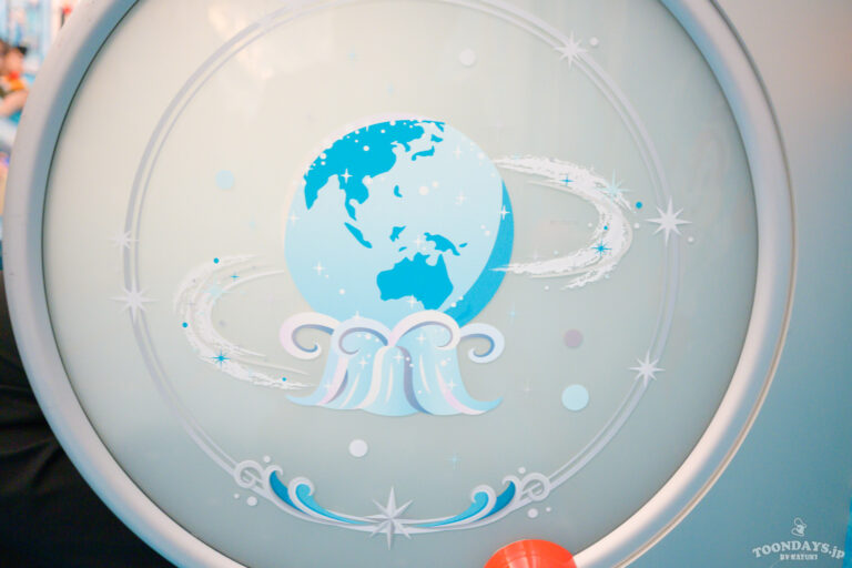ディズニーリゾートライン「東京ディズニーシー25周年スパークリング・ジュビリーライナー」の内装18