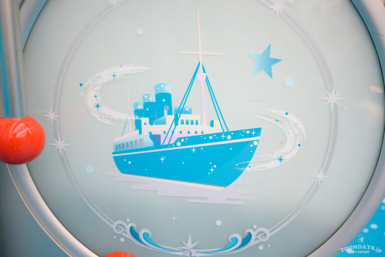 ディズニーリゾートライン「東京ディズニーシー25周年スパークリング・ジュビリーライナー」の内装19