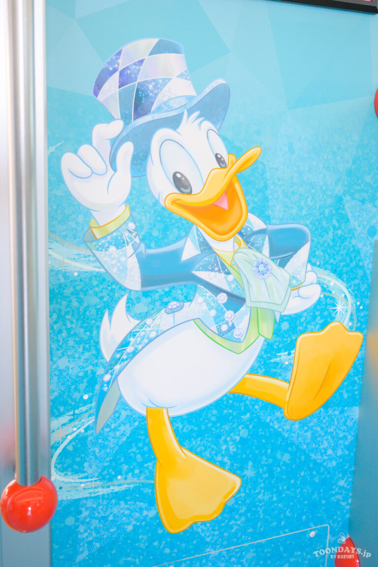 ディズニーリゾートライン「東京ディズニーシー25周年スパークリング・ジュビリーライナー」の内装6
