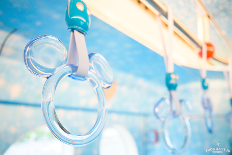 ディズニーリゾートライン「東京ディズニーシー25周年スパークリング・ジュビリーライナー」の内装7