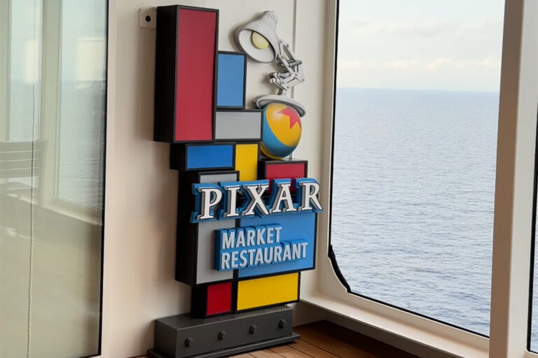 Pixar Market Restaurant （ピクサー・マーケット・レストラン）