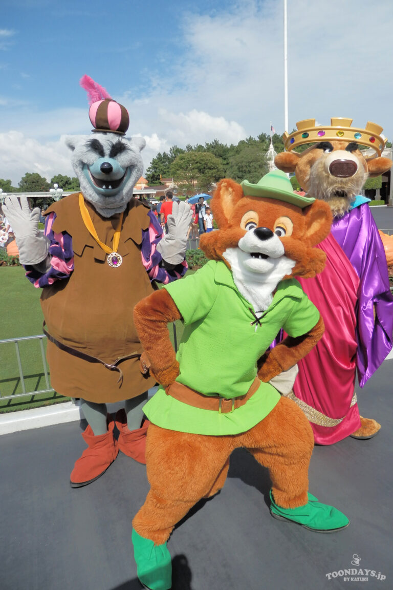 TDL「ワールドバザール（エントランス）」　のフリーグリーティングに登場するロビン・フッド、ノッティンガムのシェリフ、プリンス・ジョン