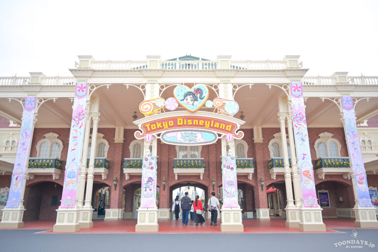 TDL「ヴァネロペのスウィーツ・ポップ・ワールド2026」のデコレーション3