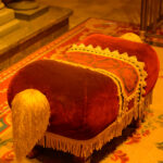 サルタン（フットスツール）