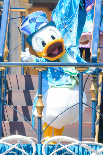 TDS「スパークリング・ジュビリー・セレブレーション」に登場するドナルドダック