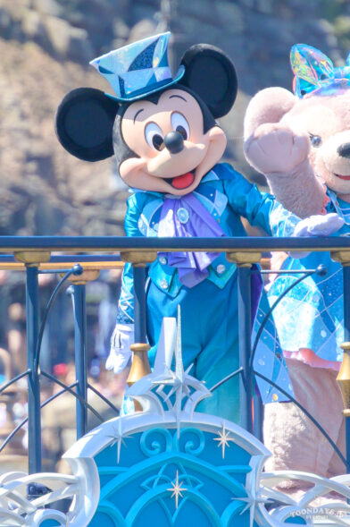 TDS「スパークリング・ジュビリー・セレブレーション」に登場するミッキーマウス3