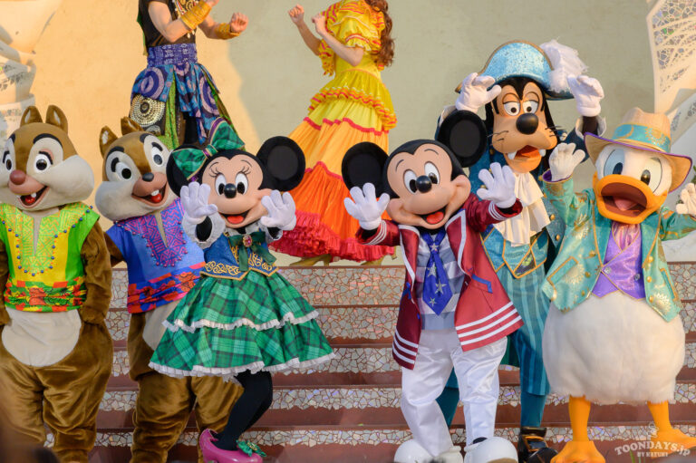 TDS「ダンス・ザ・グローブ！」に出演するミッキーマウスとミニーマウス6