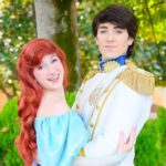 TDS「ディズニーシープラザ」でフリーグリーティングをするアリエルとエリック王子