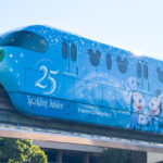 ディズニーリゾートライン「東京ディズニーシー25周年スパークリング・ジュビリーライナー」の外装4