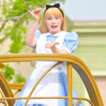 TDLヴァネロペのスウィーツ・ポップ・ワールドの「イッツ・ア・スウィーツフルタイム！2026」のアリス2